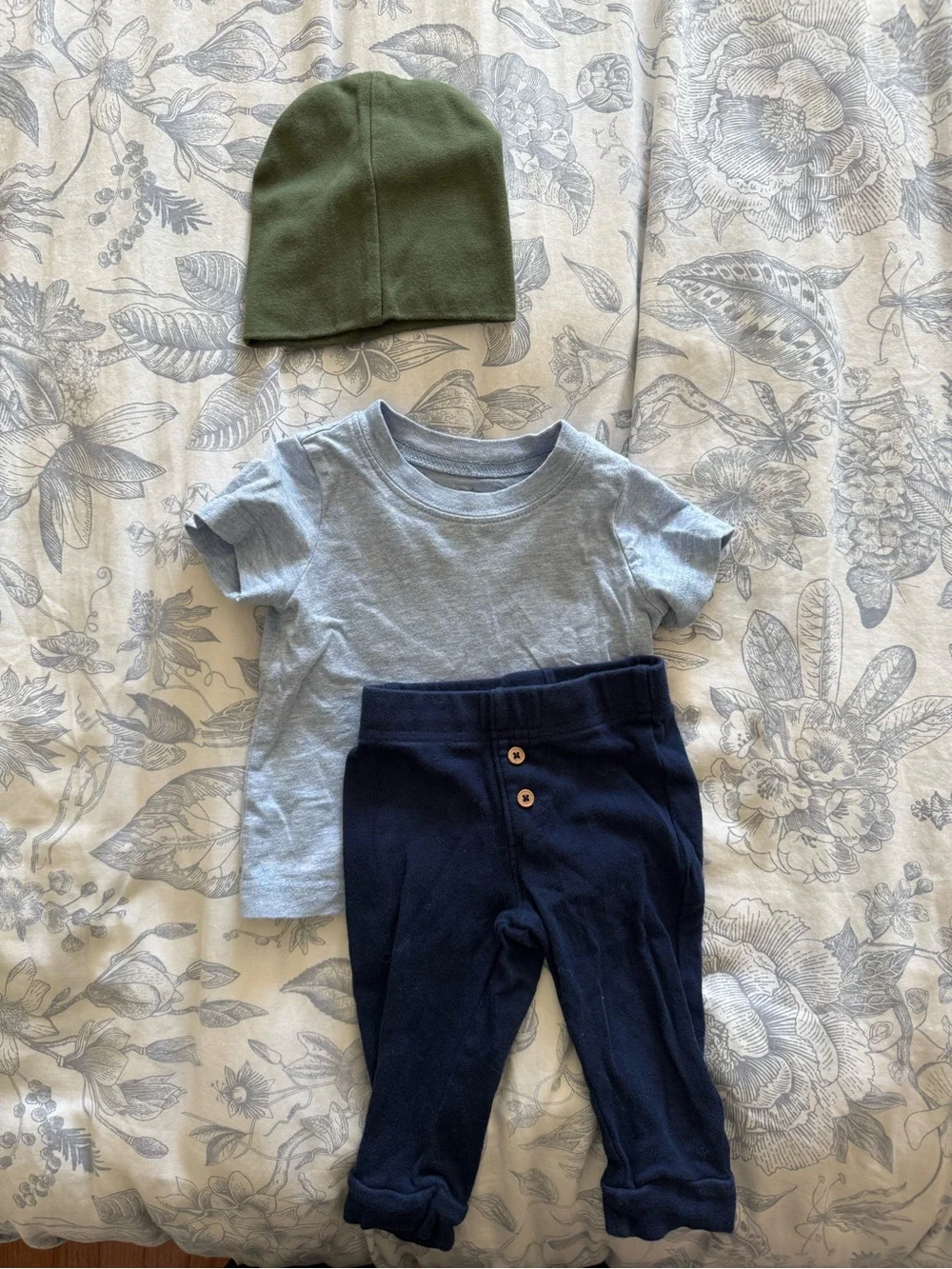 9m OUTFITS BUNDLE BAG